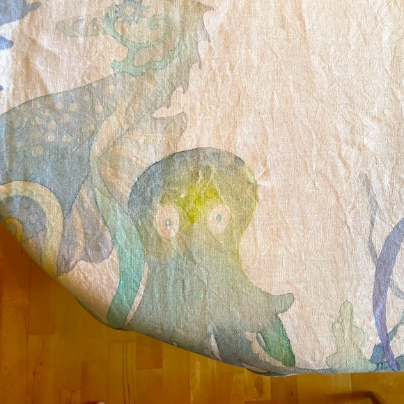 Oblong Linen Tortuga Tablecloth - Picture 6 of 9